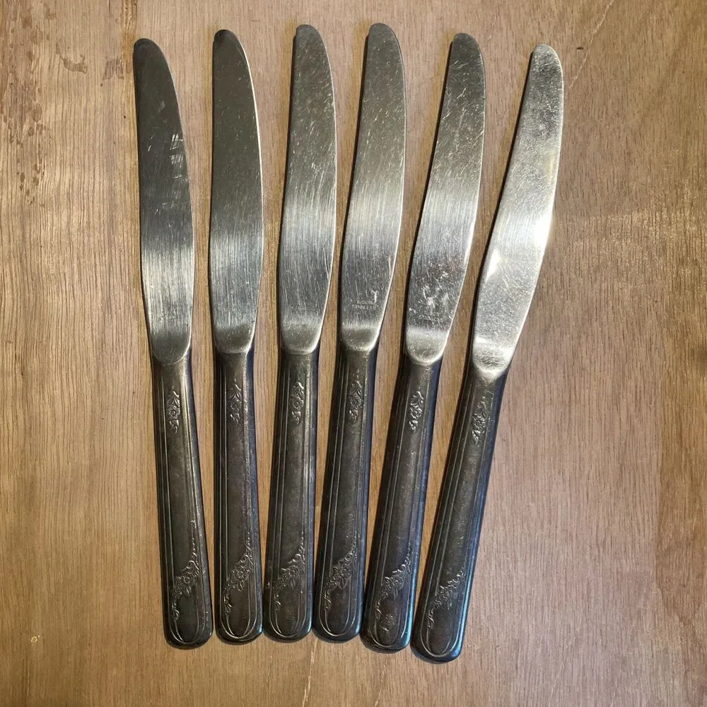 Queen Bess II Oneida Community Tudor Plate Flatware Lot Spoons Forks 32 Pcs